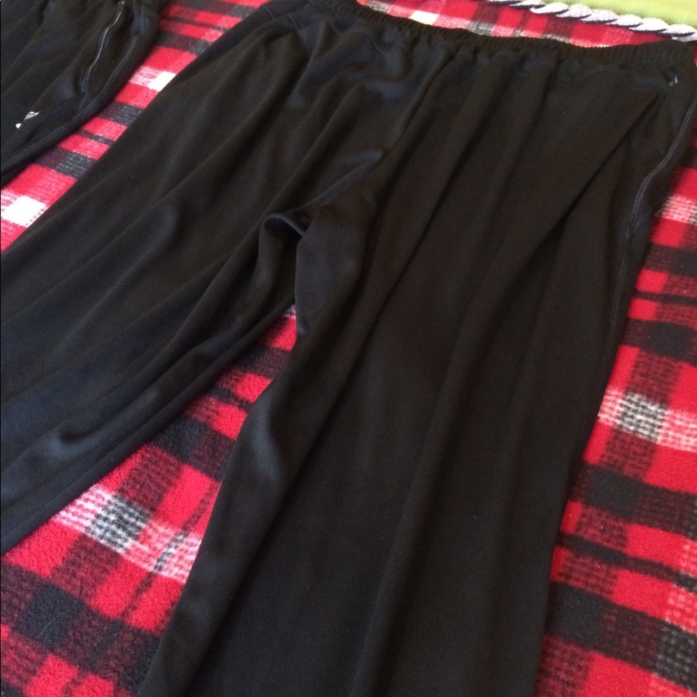 CHAMPION (C9) XL BLK ATHLETIC PANTS; GREAT FABRIC; In Great Condition; $9